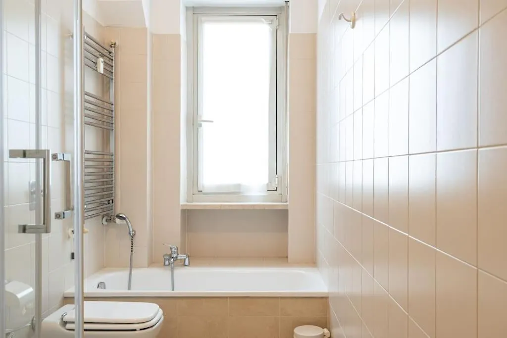 Splendido Trilocale Zara Ottavo Piano - Mirable Pm Apartment Milan