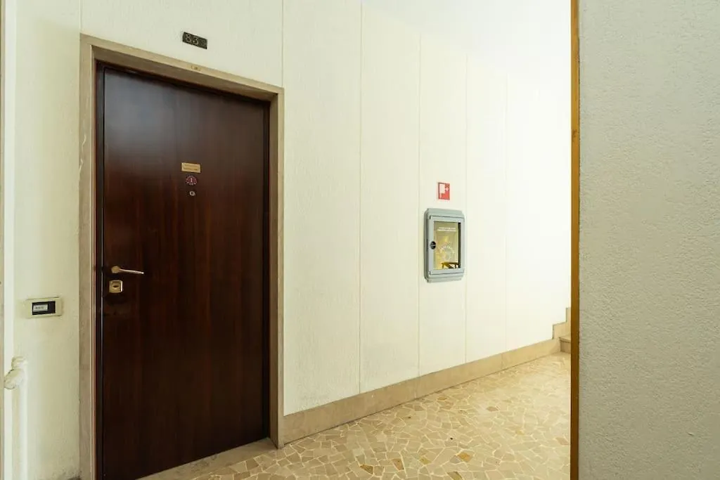 Splendido Trilocale Zara Ottavo Piano - Mirable Pm Apartment Milan