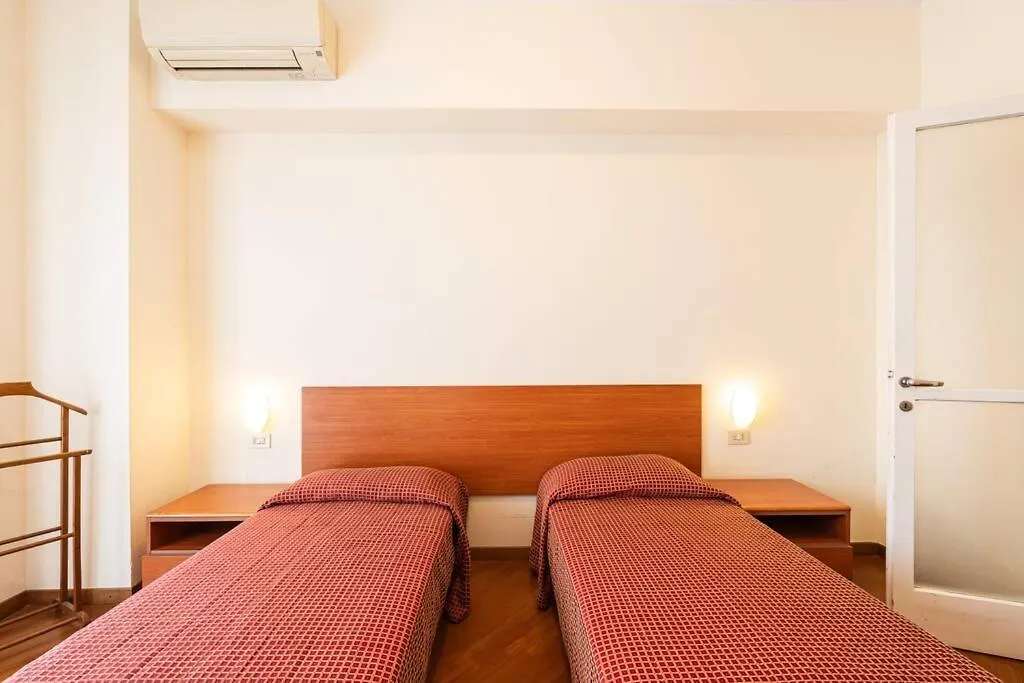 Splendido Trilocale Zara Ottavo Piano - Mirable Pm Apartment Milan