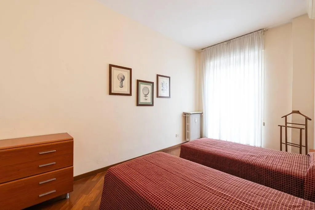 Splendido Trilocale Zara Ottavo Piano - Mirable Pm Apartment Milan 0*,