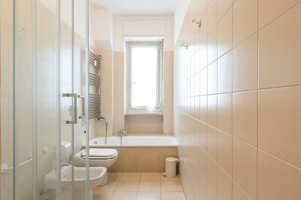 Splendido Trilocale Zara Ottavo Piano - Mirable Pm Apartment Milan
