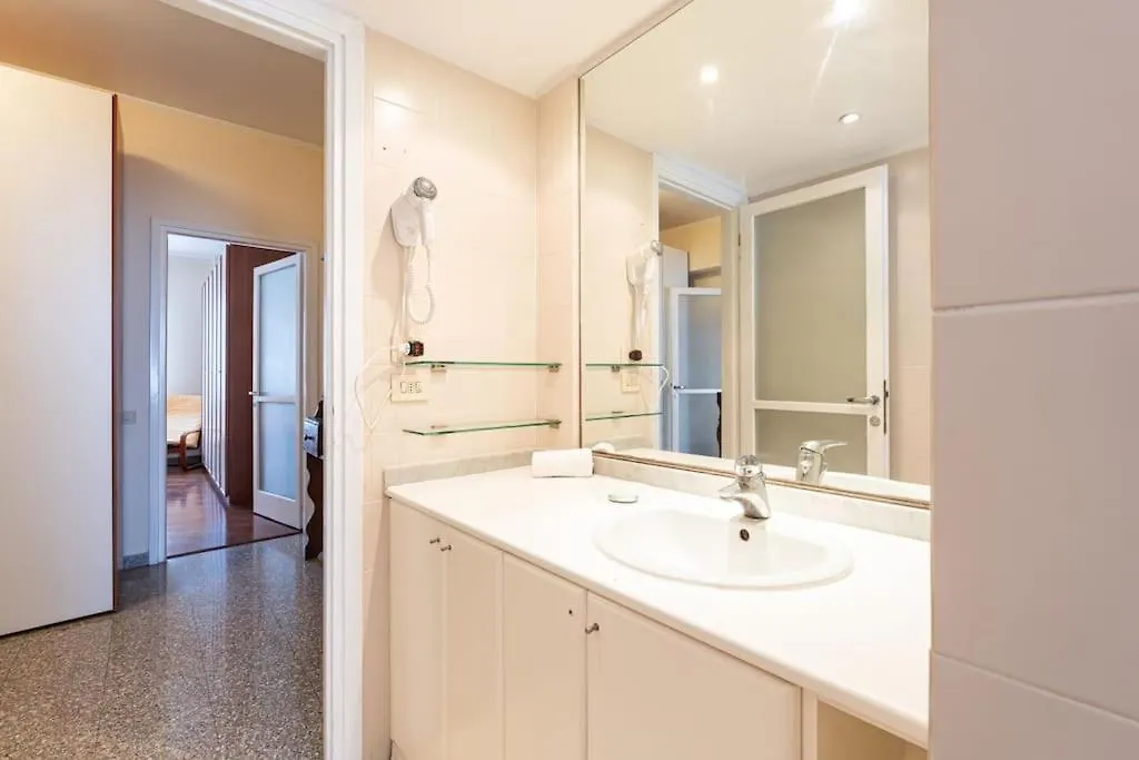 Splendido Trilocale Zara Ottavo Piano - Mirable Pm Apartment Milan