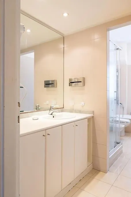 Splendido Trilocale Zara Ottavo Piano - Mirable Pm Apartment Milan 0*,  Italy