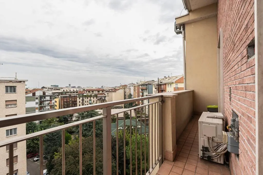 Splendido Trilocale Zara Ottavo Piano - Mirable Pm Apartment Milan