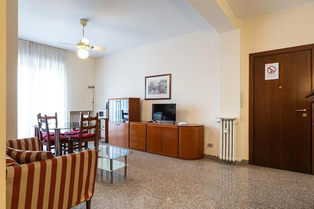 Splendido Trilocale Zara Ottavo Piano - Mirable Pm Apartment Milan