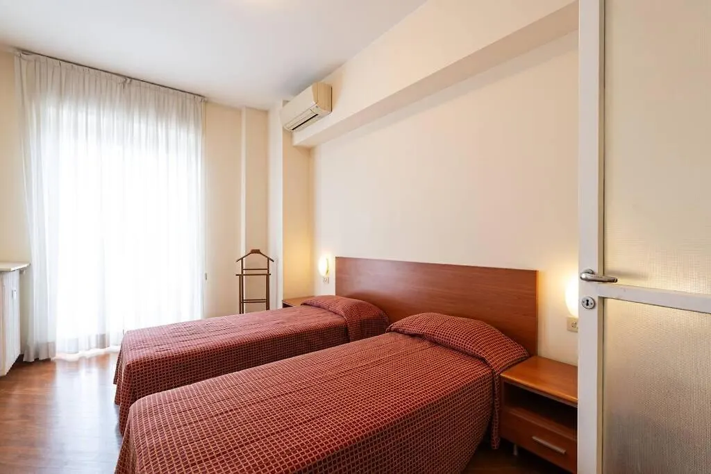 Splendido Trilocale Zara Ottavo Piano - Mirable Pm Apartment Milan