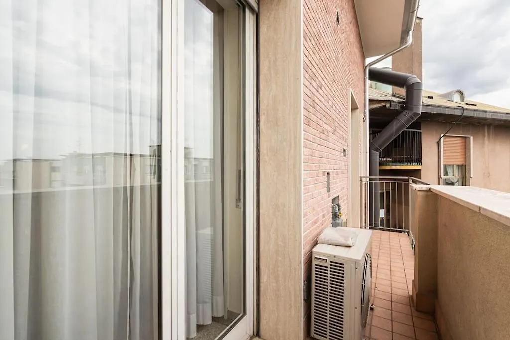 Splendido Trilocale Zara Ottavo Piano - Mirable Pm Apartment Milan Italy