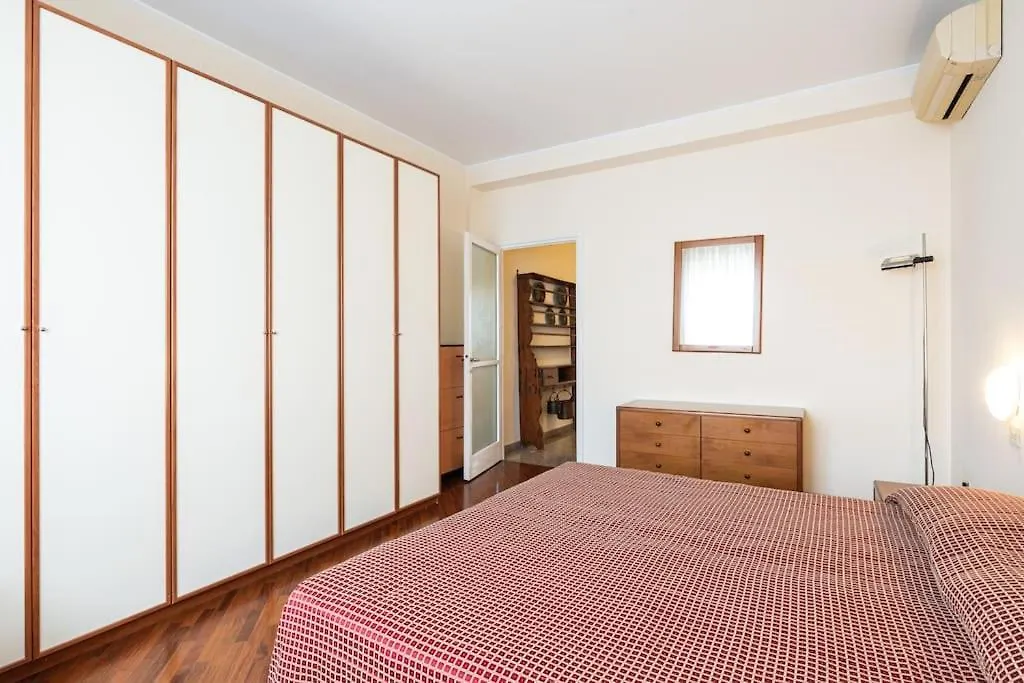 Splendido Trilocale Zara Ottavo Piano - Mirable Pm Apartment Milan