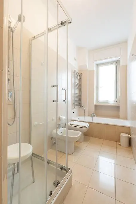 Splendido Trilocale Zara Ottavo Piano - Mirable Pm Apartment Milan